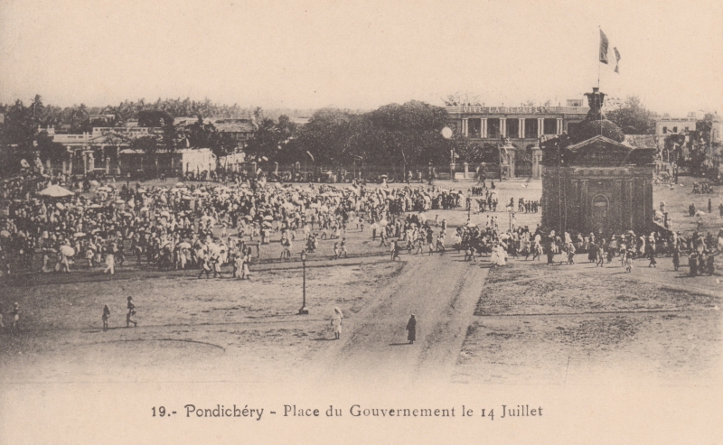 02-15 - Pondichery - place gouvernement - 14 juillet
